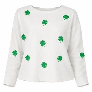 NWT Aaeda White St Patrick’s Day Lightweight Sweater With Felt Green Shamrock XL